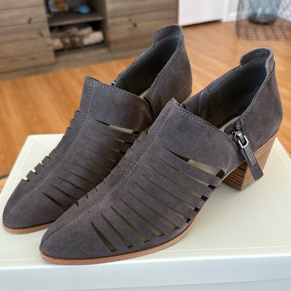 Gray ankle boots • 9.5